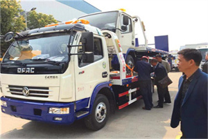 阜新汽车道路救援拖车价格